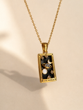 Amuleto Arcano El Mundo – Collar colgante acero inoxidable chapado oro 18K